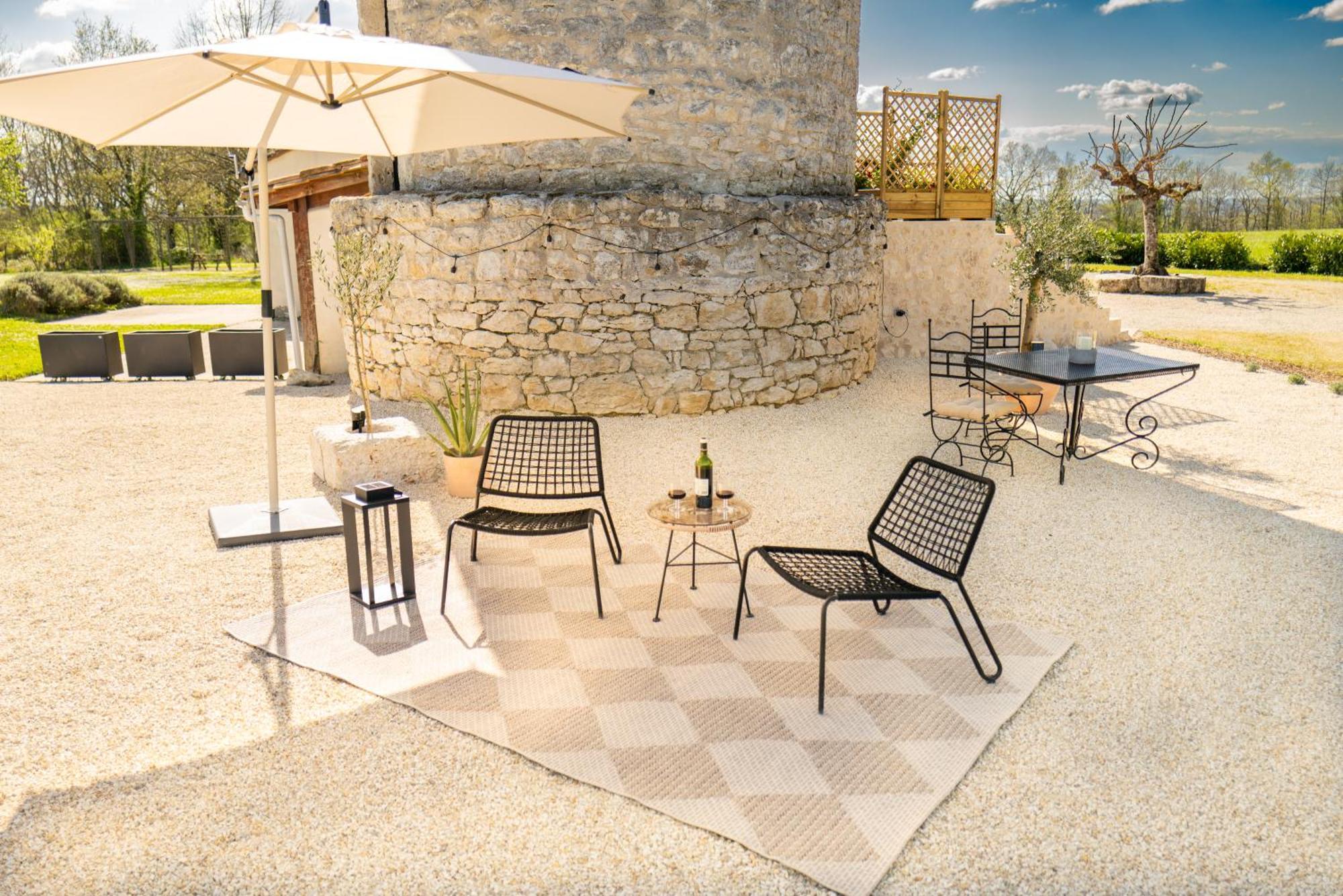 Enchanting Windmill Retreat Loubes-Bernac Экстерьер фото