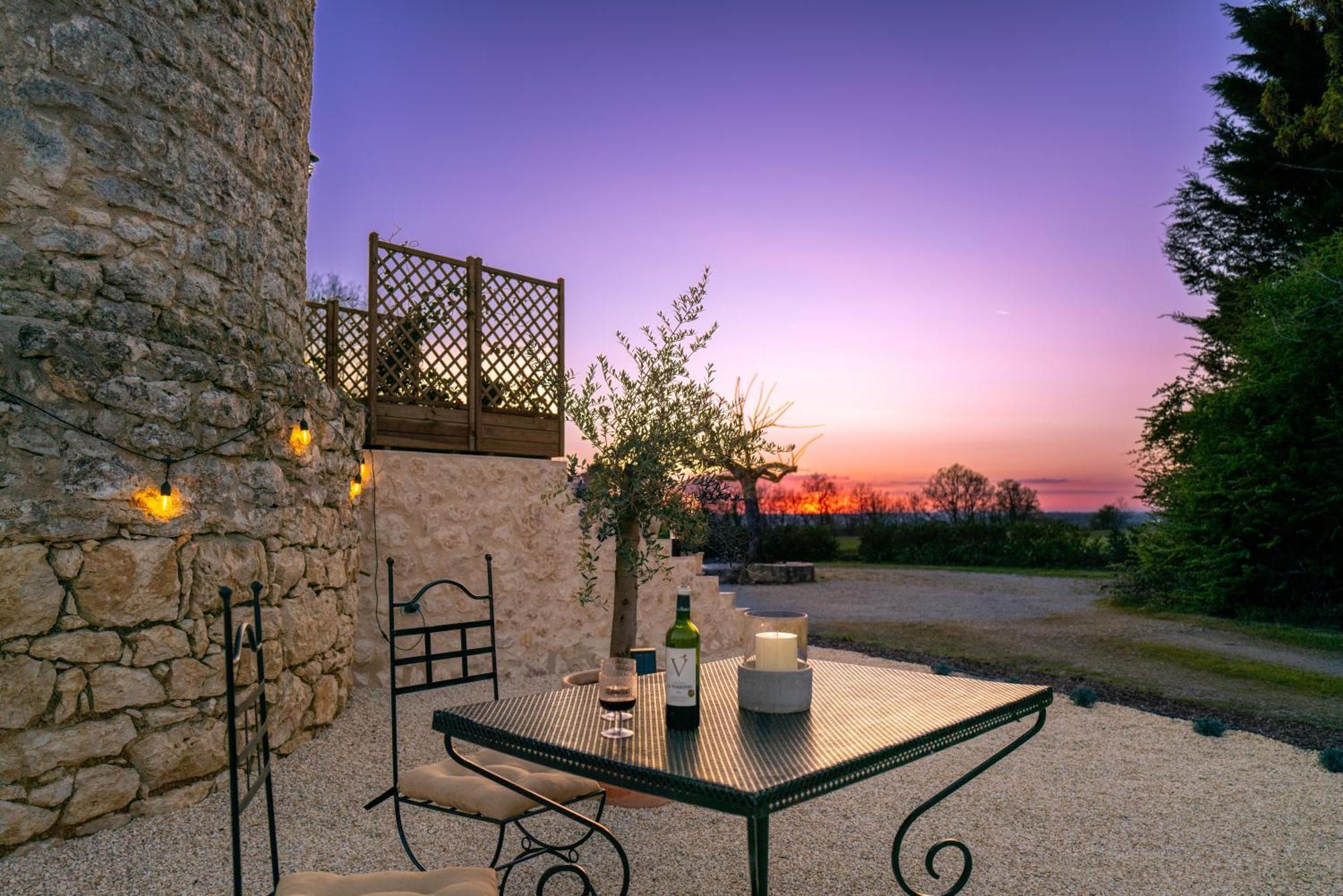 Enchanting Windmill Retreat Loubes-Bernac Экстерьер фото