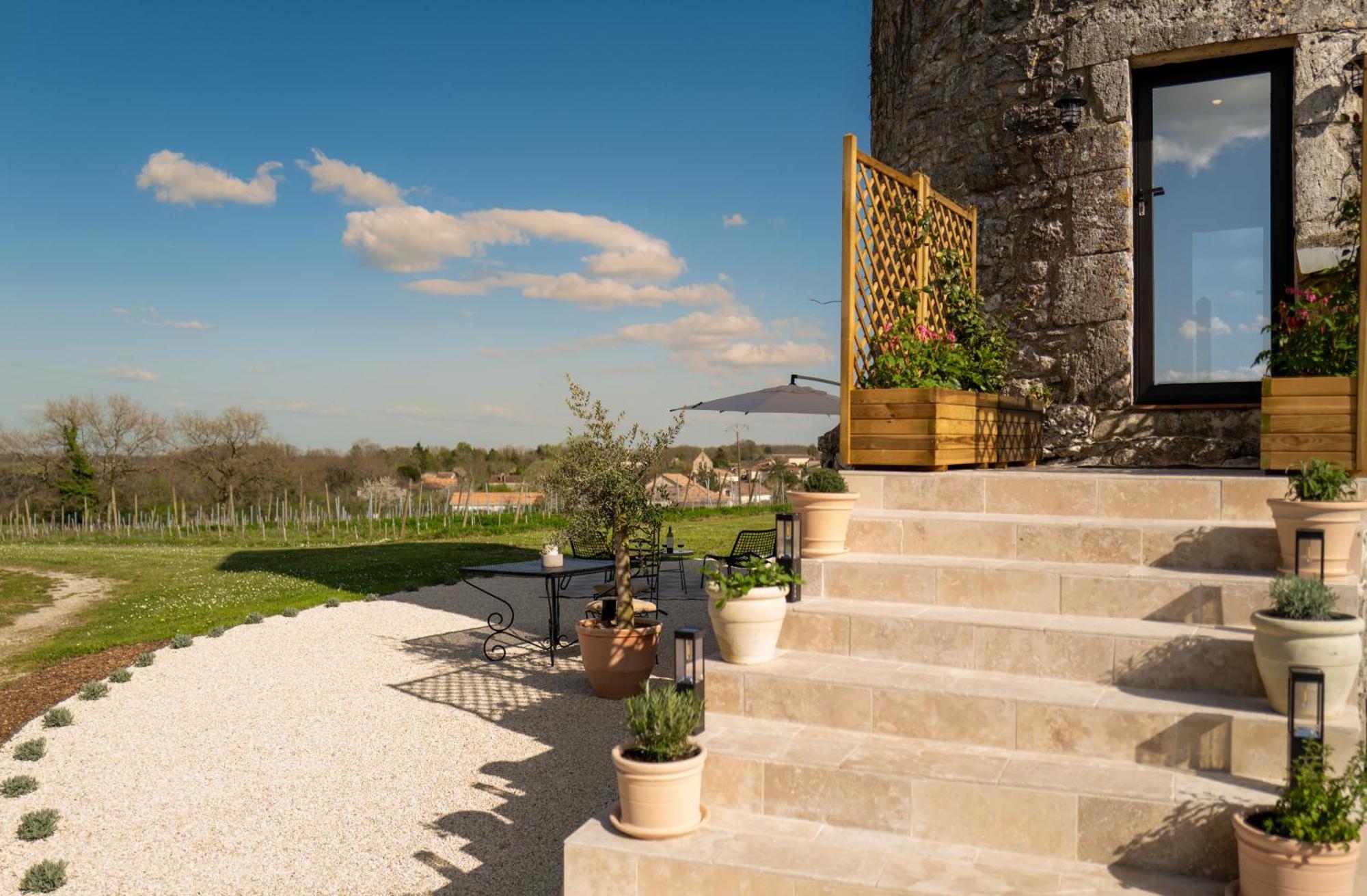 Enchanting Windmill Retreat Loubes-Bernac Экстерьер фото